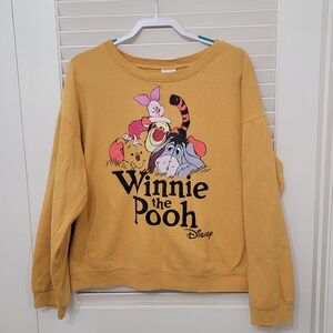 Disney Winnie The Pooh Sweatshirt Womens XL Long Sleeve Graphic Crew Neck Yellow